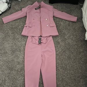 Boohoo: Blush Color pants/blazer Set